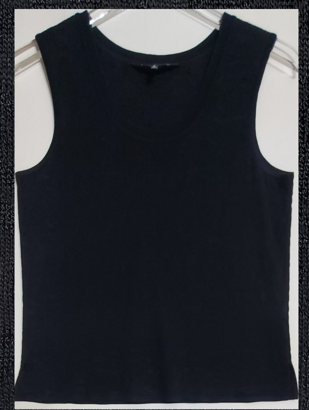 Ming Wang medium floral knit tank top scoop neck black staple layering grandma